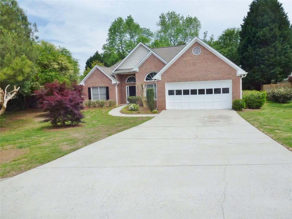 3 bedroom, 1,811 sq ft single family residence sold at 429 Wind Walk Circle, Lawrenceville, GA 30044