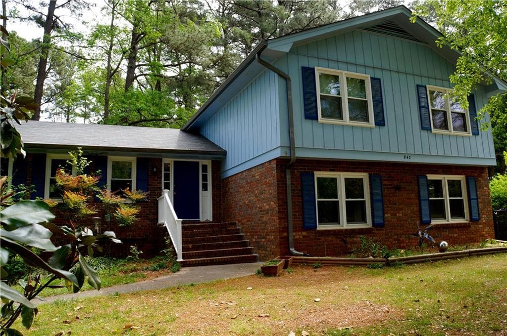 842 Beaver Lane, Lilburn, GA 30047 — most recent listing photo