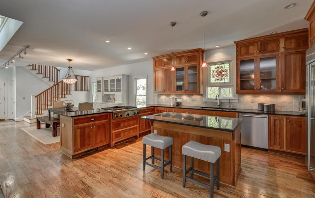 4 bedroom, 3,496 sq ft single family residence sold at 532 Harold Avenue, Atlanta, GA 30307