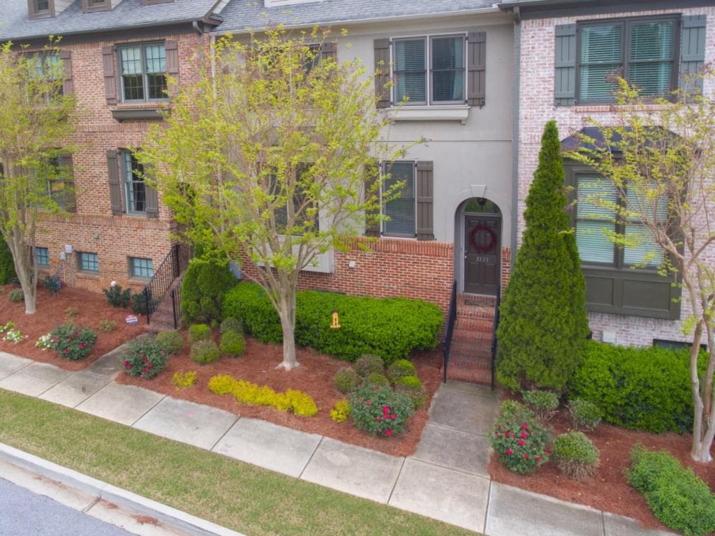 4 bedroom, 2,827 sq ft townhouse sold at 3133 Dunton Street, Smyrna, GA 30080
