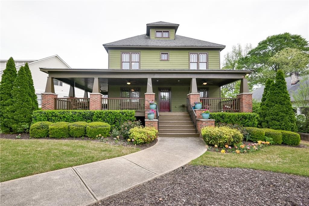 4 bedroom, 2,882 sq ft single family residence sold at 1314 Roswell Street, Smyrna, GA 30080