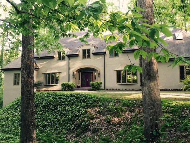 6 bedroom, 3,813 sq ft single family residence sold at 410 Huntcliff Green, Sandy Springs, GA 30350