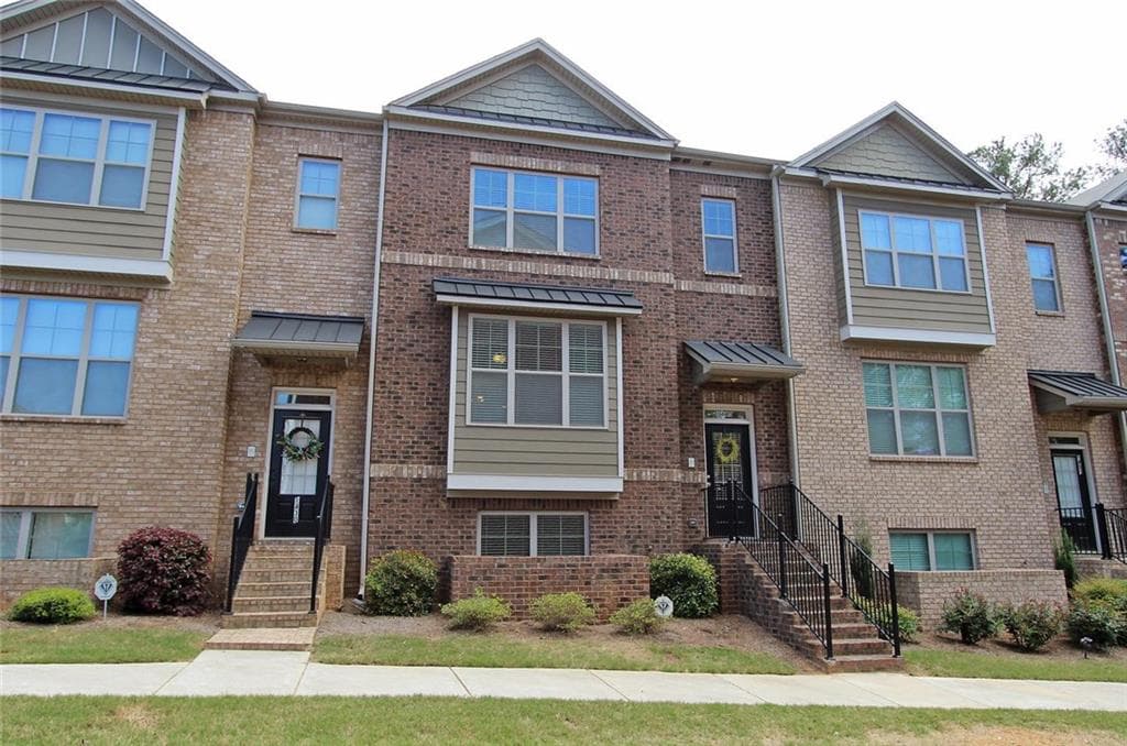 4 bedroom, 2,490 sq ft townhouse sold at 1440 Jardin Court, Alpharetta, GA 30022