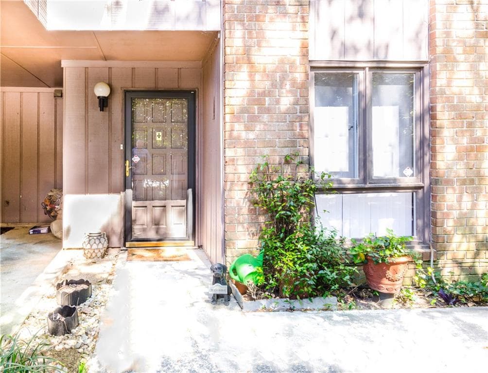 3242 Clairmont North 3242, Brookhaven, GA 30329 — most recent listing photo