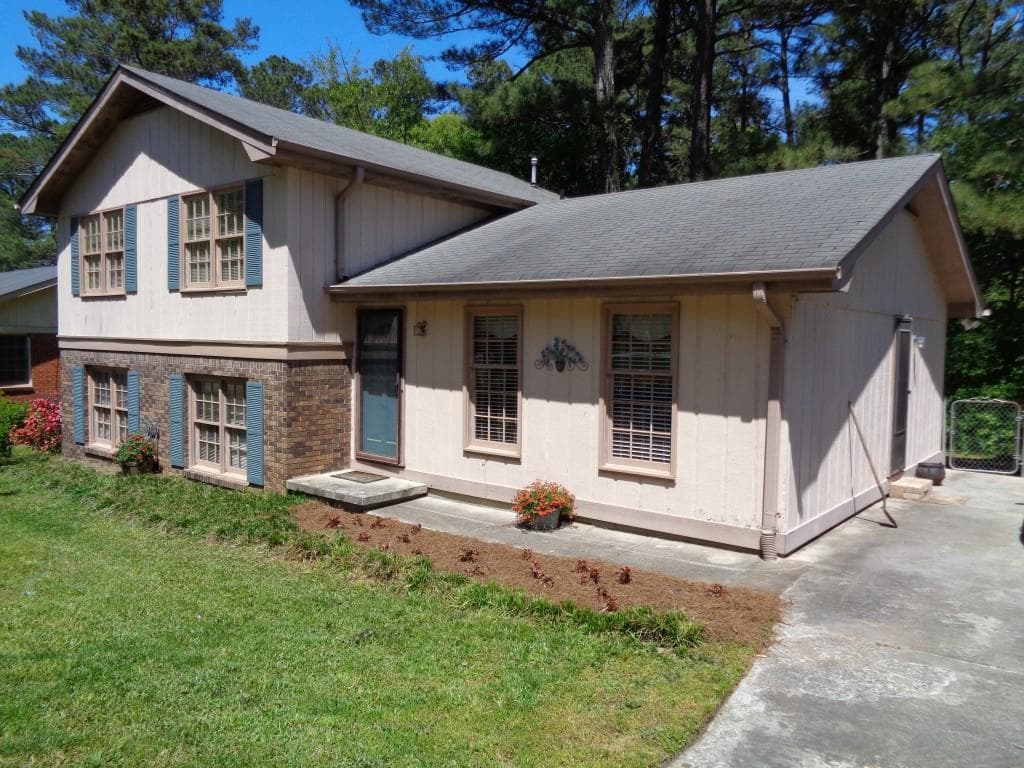 2540 Falcon Ridge Drive, Grayson, GA 30017 — most recent listing photo