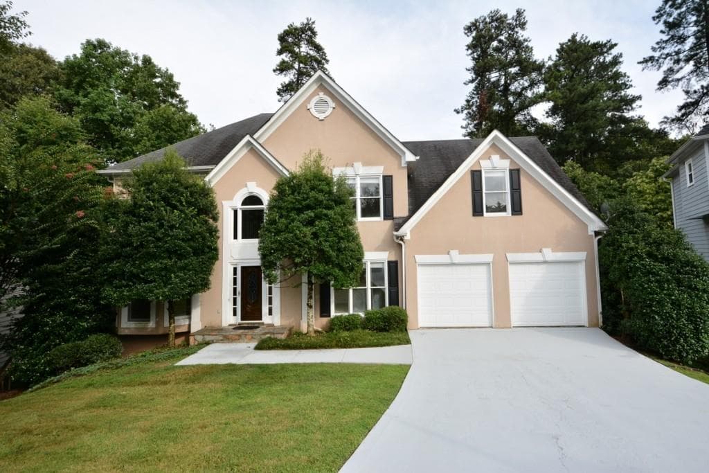 5 bedroom, 2,442 sq ft single family residence sold at 720 Pine Circle, Alpharetta, GA 30022