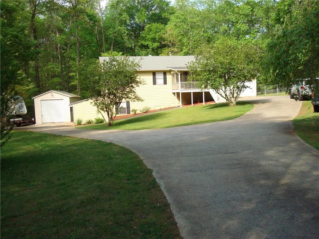 6209 Emerald Springs Drive, Acworth, GA 30102 — most recent listing photo