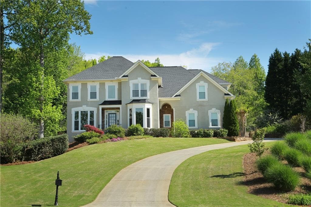 5 bedroom single family residence sold at 835 Oxford Meadow Court, Alpharetta, GA 30004