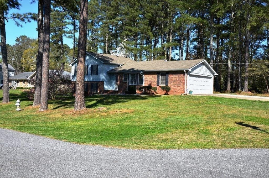3 bedroom, 2,000 sq ft single family residence sold at 315 Fernbank Court, Alpharetta, GA 30004