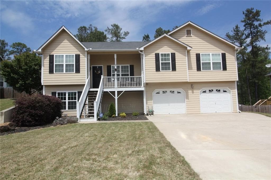3 bedroom single family residence sold at 383 Oak Glen Drive, Dallas, GA 30132