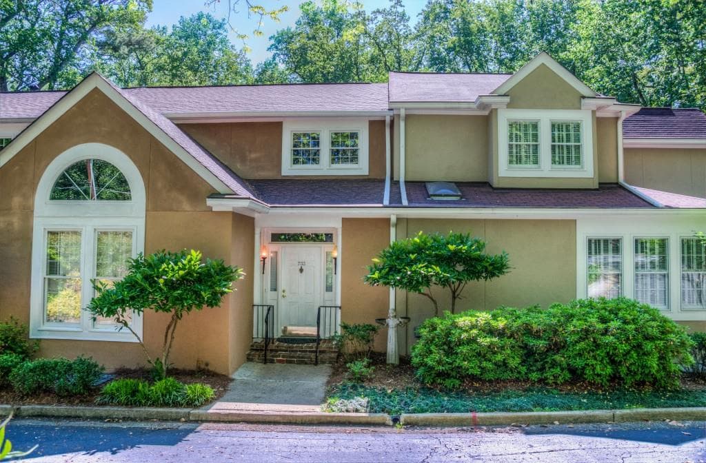 4 bedroom, 2,350 sq ft townhouse sold at 733 Lullwater Road, Atlanta, GA 30307