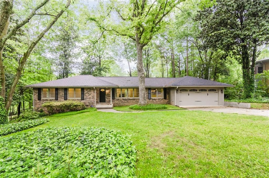 4 bedroom, 2,800 sq ft single family residence sold at 1550 Sagamore Drive, Atlanta, GA 30345