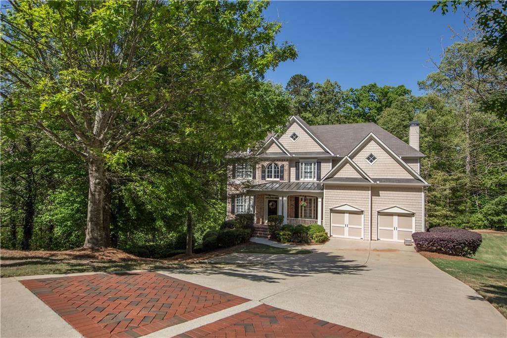 5 bedroom, 3,881 sq ft single family residence sold at 815 Brickwood Lane, Milton, GA 30004