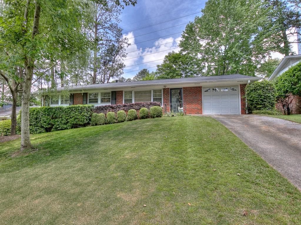 3 bedroom, 1,344 sq ft single family residence sold at 2430 Wentworth Drive, Atlanta, GA 30345