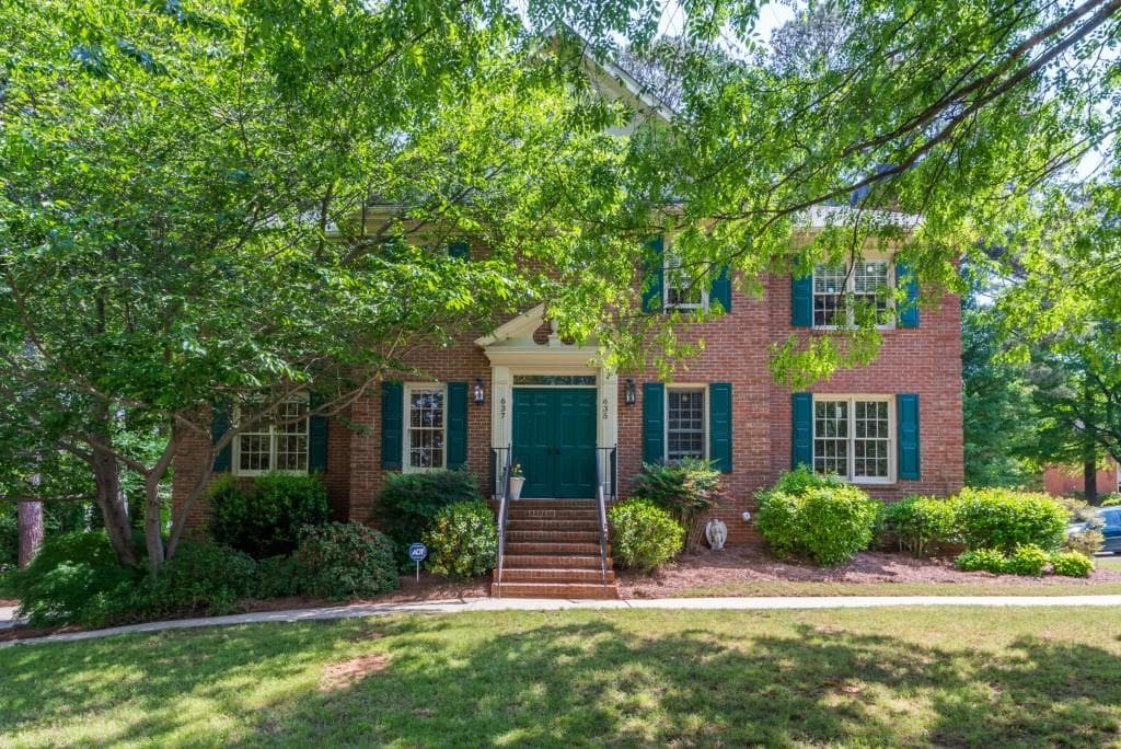 637 Corbin Lake Court, Sandy Springs, GA 30350 — most recent listing photo