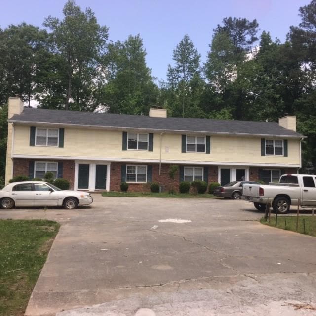 quadruplex sold at 729 Burnt Creek Drive, Lilburn, GA 30047