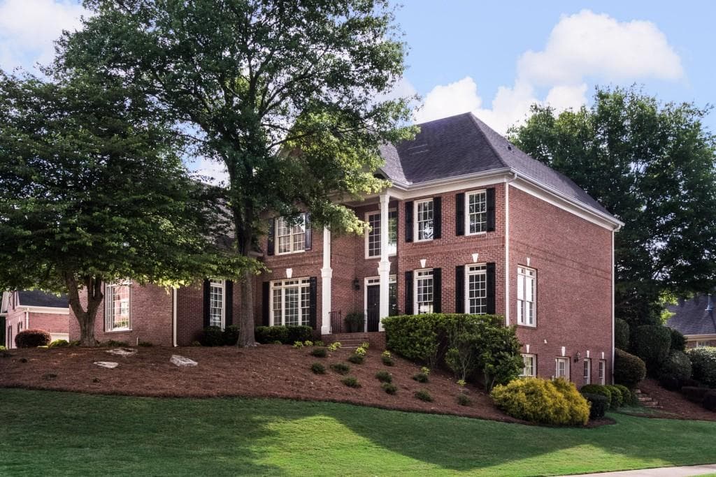 5 bedroom, 5,831 sq ft single family residence sold at 605 Tatum Court, Alpharetta, GA 30022