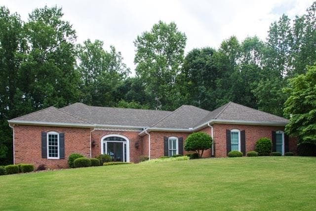 415 Creekshire Drive, Roswell, GA 30075 — most recent listing photo
