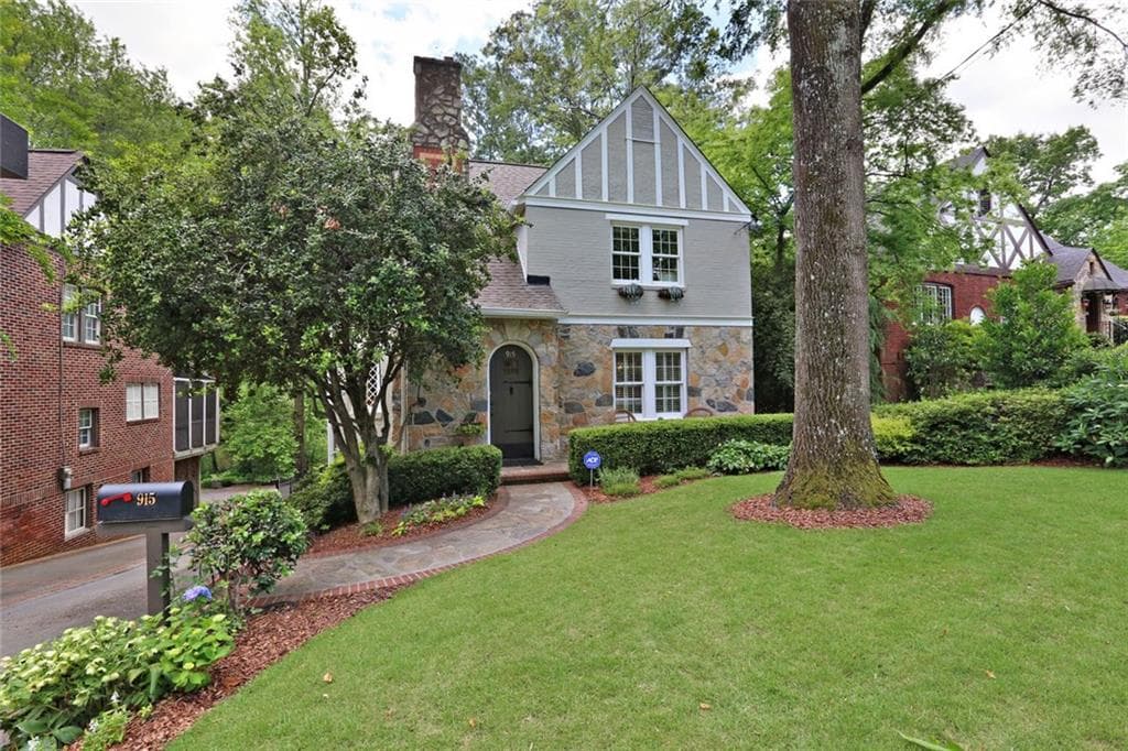 4 bedroom, 2,213 sq ft single family residence sold at 915 E Rock Springs Road, Atlanta, GA 30306