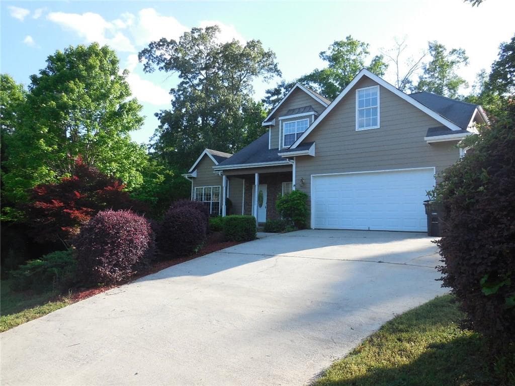 9711 Cobble Creek Drive, Douglasville, GA 30135 — most recent listing photo
