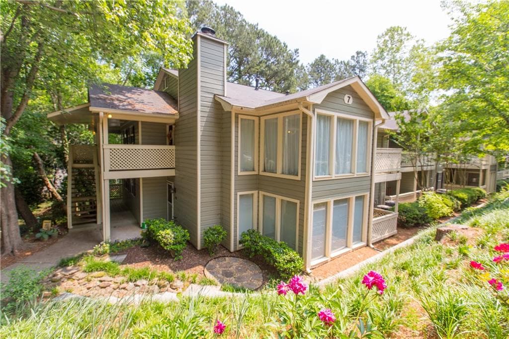 704 Vicksburg Place, Sandy Springs, GA 30350 — most recent listing photo