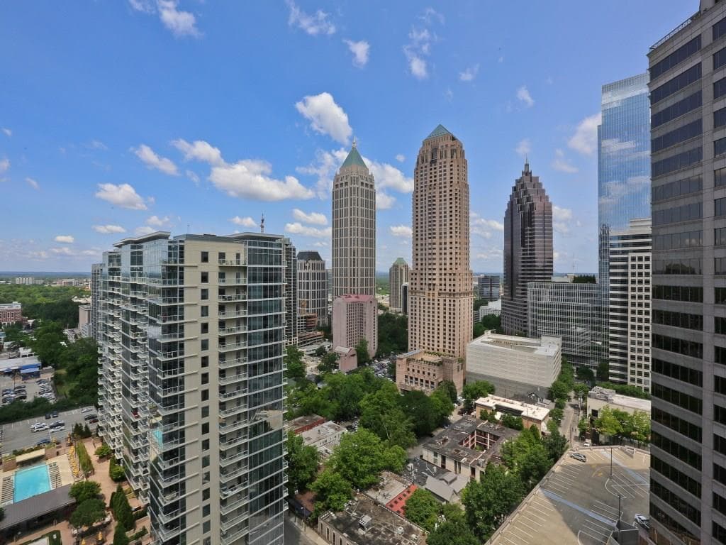 1 bedroom, 879 sq ft condominium sold at 1080 Peachtree Street 2116, Atlanta, GA 30309