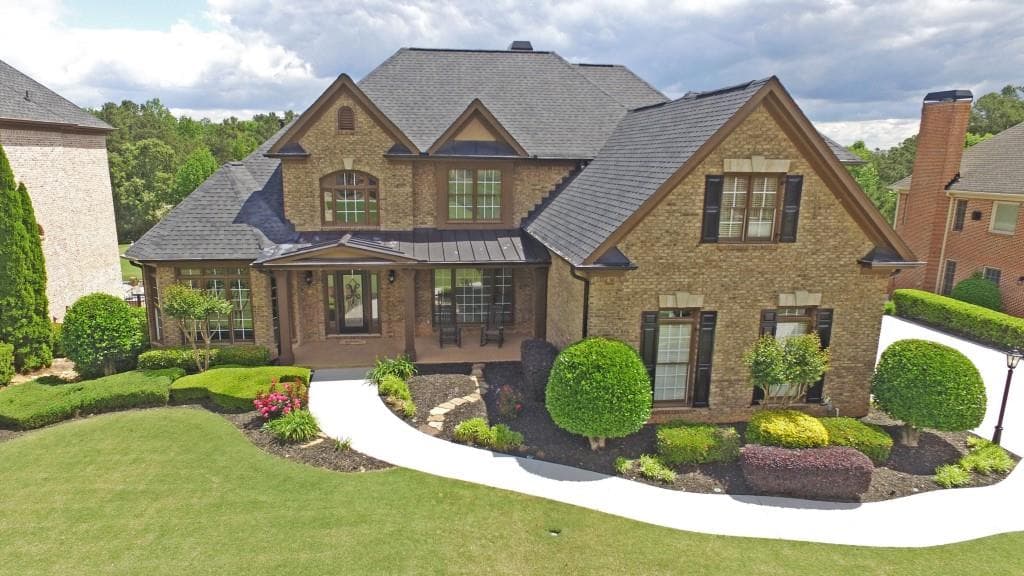 5 bedroom, 5,153 sq ft single family residence sold at 3925 Greenside Court, Dacula, GA 30019