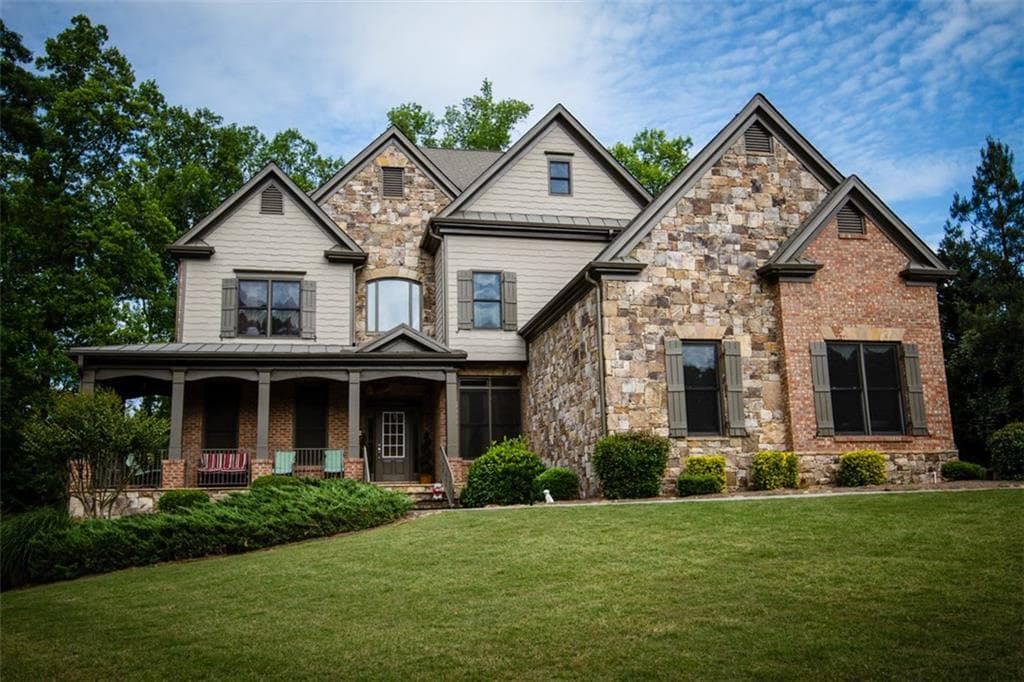 5 bedroom single family residence sold at 3391 Branch Mill Court, Buford, GA 30519