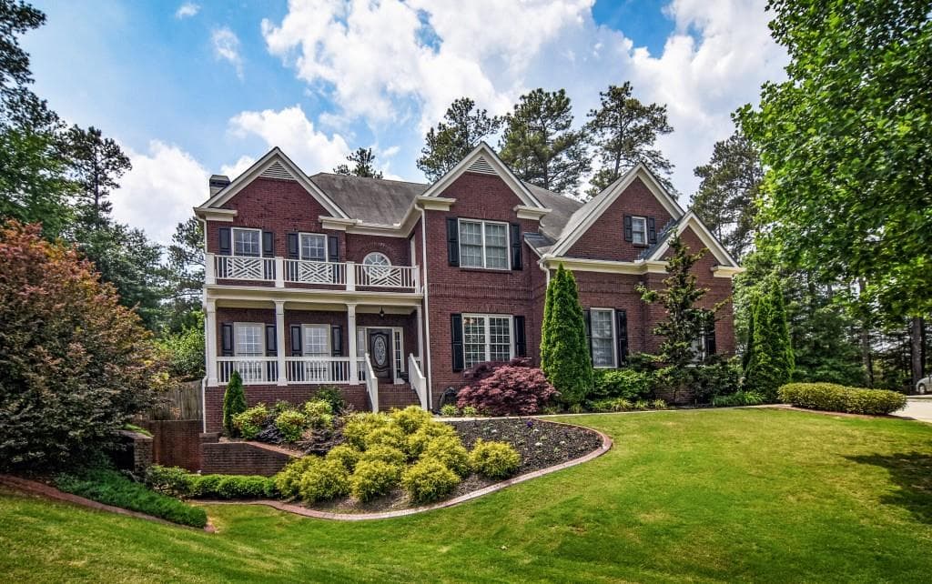5 bedroom, 3,390 sq ft single family residence sold at 1570 Laurelhill Drive, Lawrenceville, GA 30044