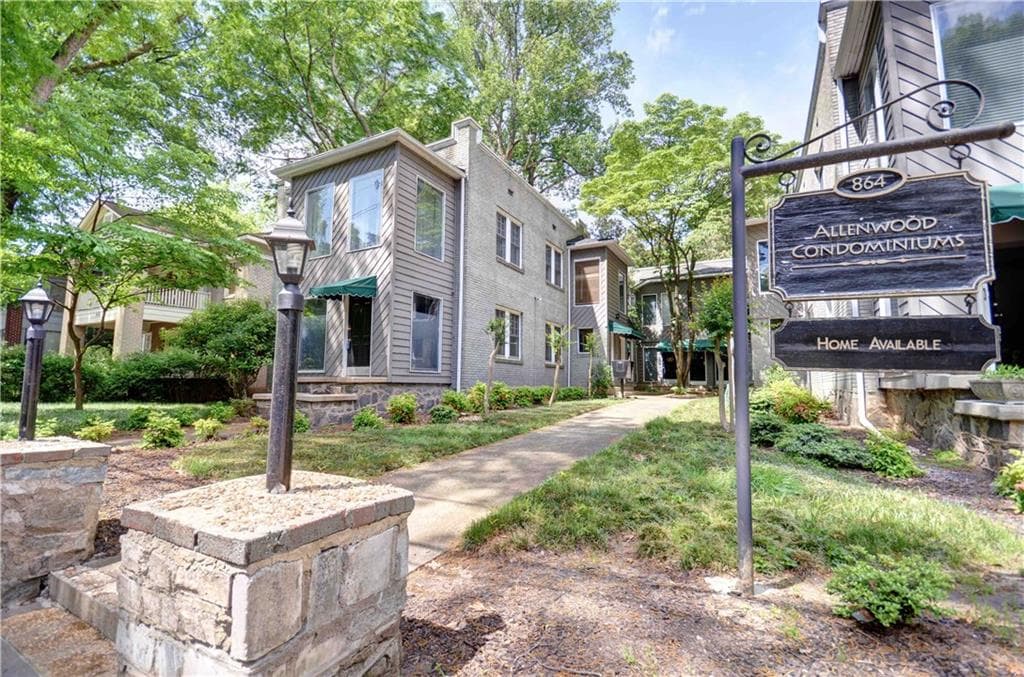 2 bedroom, 1,000 sq ft condominium sold at 864 Charles Allen Drive 6, Atlanta, GA 30308