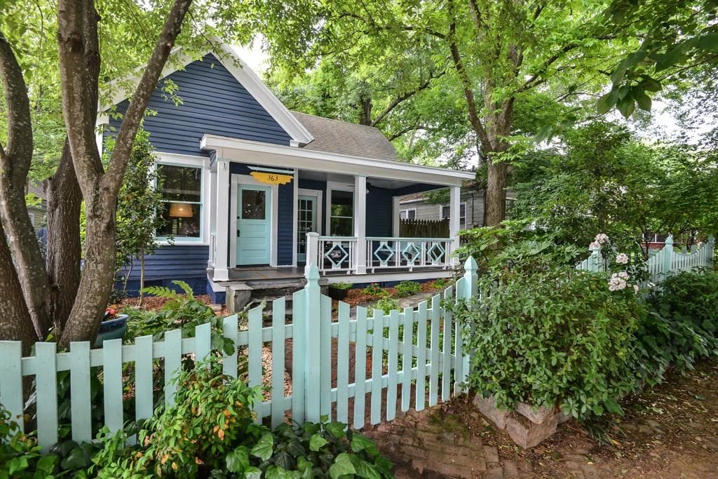 3 bedroom, 1,800 sq ft single family residence sold at 363 Grant Park Place, Atlanta, GA 30315