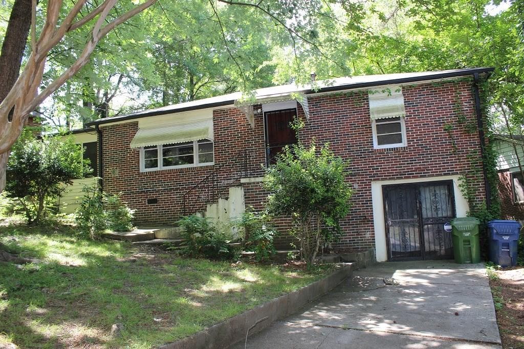 2 bedroom, 975 sq ft single family residence sold at 682 Steve Drive, Atlanta, GA 30315