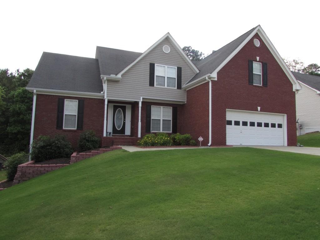 6 bedroom, 3,133 sq ft single family residence sold at 725 Chapel Hill Drive, Lawrenceville, GA 30045