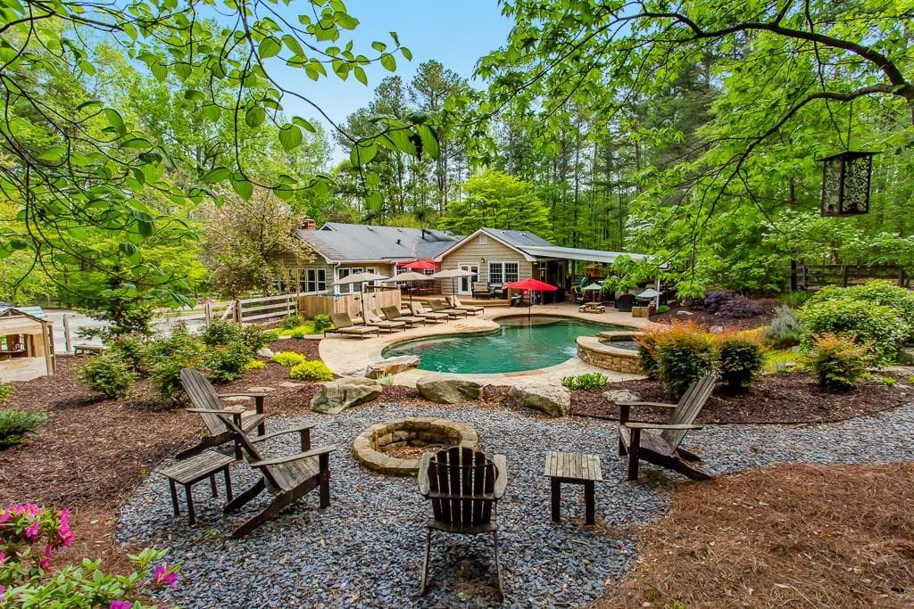 3 bedroom, 4,330 sq ft single family residence sold at 281 Maranatha Trail, Lawrenceville, GA 30045