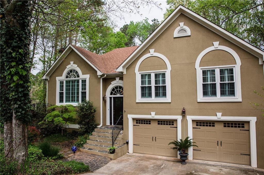 5 bedroom, 2,952 sq ft single family residence sold at 3131 Sandhurst Drive, Woodstock, GA 30189