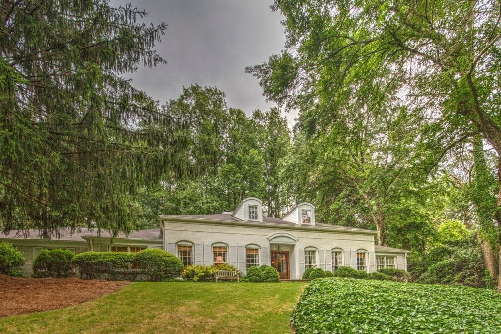 5 bedroom, 3,420 sq ft single family residence sold at 3041 Marne Drive, Atlanta, GA 30305