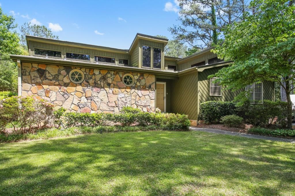 2430 Kingsley Drive, Marietta, GA 30062 — most recent listing photo