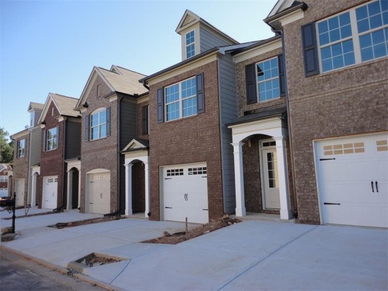 3 bedroom, 1,719 sq ft townhouse sold at 736 Garbrooke Drive 736, Lawrenceville, GA 30046