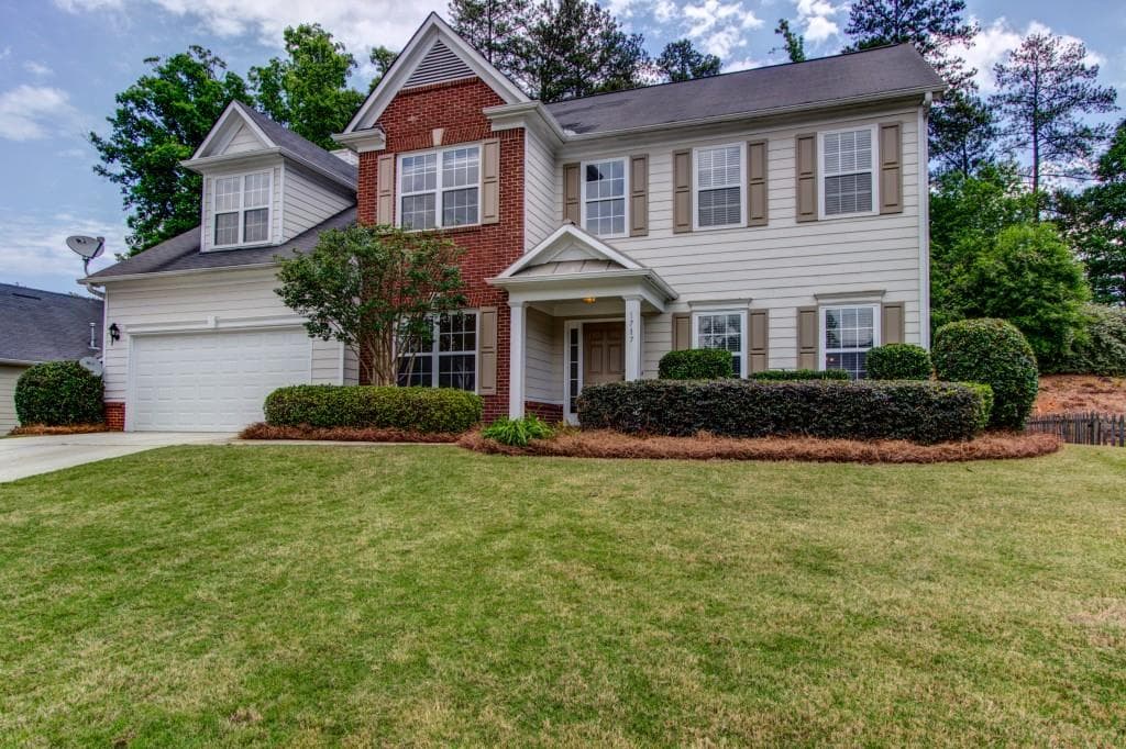 4 bedroom, 3,081 sq ft single family residence sold at 1717 Hampton Woods Way, Lawrenceville, GA 30043