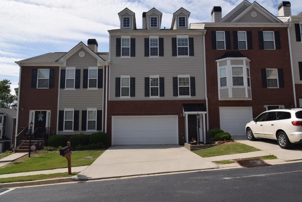 3 bedroom townhouse sold at 411 Eagle Tiff Drive 134, Sugar Hill, GA 30518