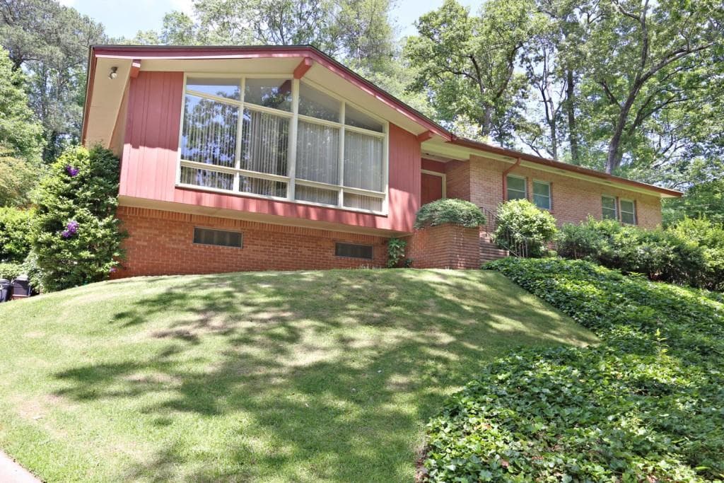 3 bedroom, 2,192 sq ft single family residence sold at 1234 Poplar Grove Drive, Atlanta, GA 30306