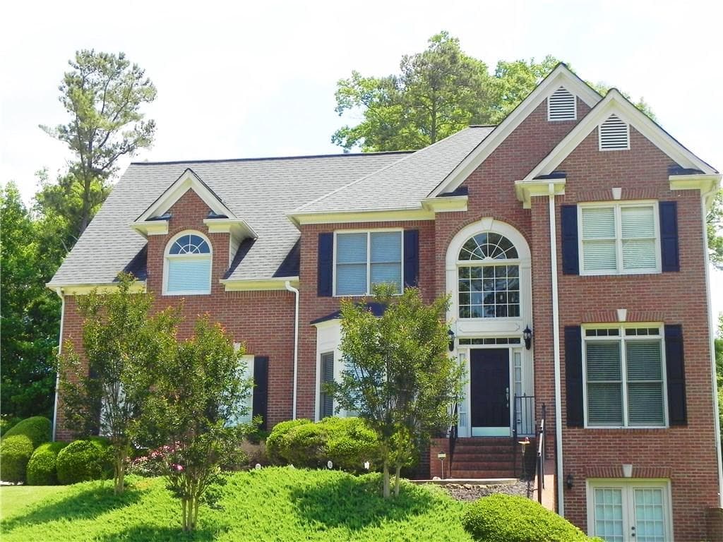 5 bedroom, 3,350 sq ft single family residence sold at 2042 Woodside Park Drive, Woodstock, GA 30188