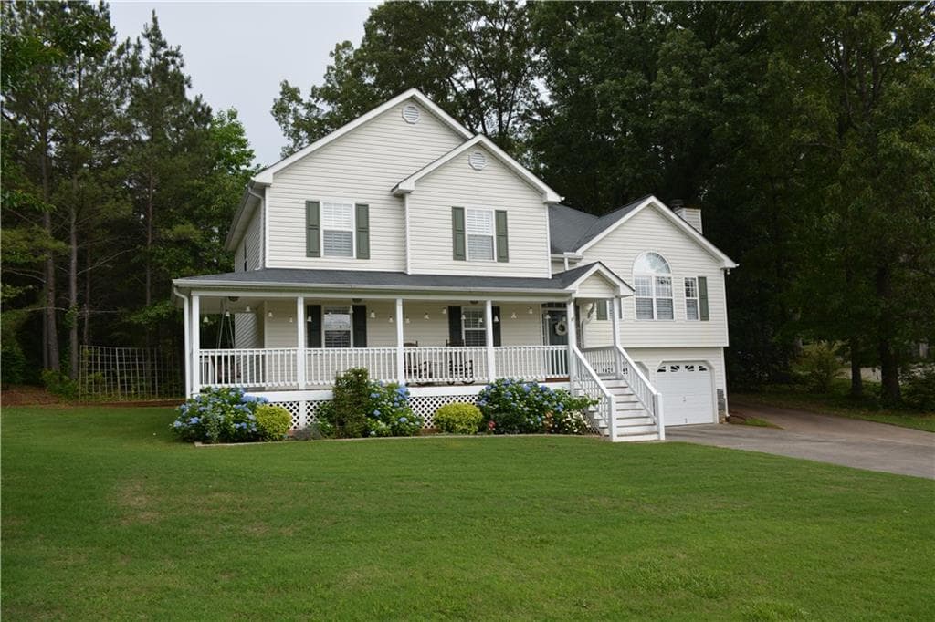 4 bedroom, 2,384 sq ft single family residence sold at 16 Hames Point, Adairsville, GA 30103