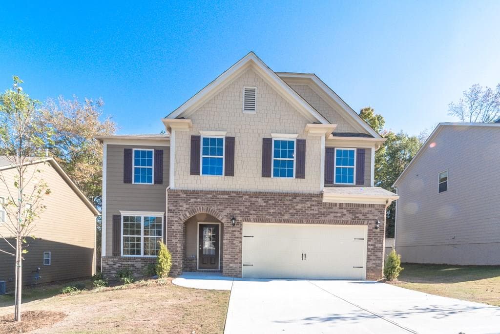 5 bedroom, 3,040 sq ft single family residence sold at 351 The Boulevard, Newnan, GA 30263