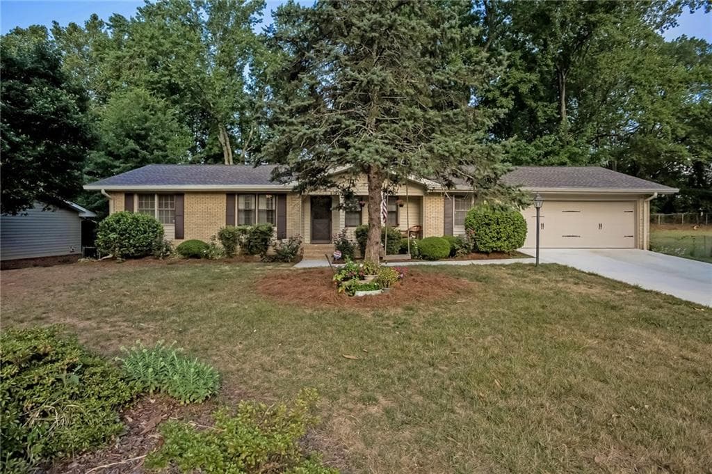 11260 Crosshaven Drive, Roswell, GA 30075 — most recent listing photo
