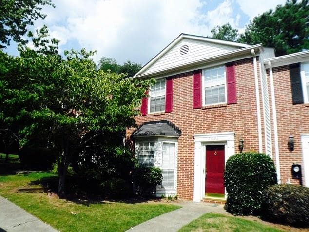 2923 Lexington Trace Drive, Smyrna, GA 30080 — most recent listing photo