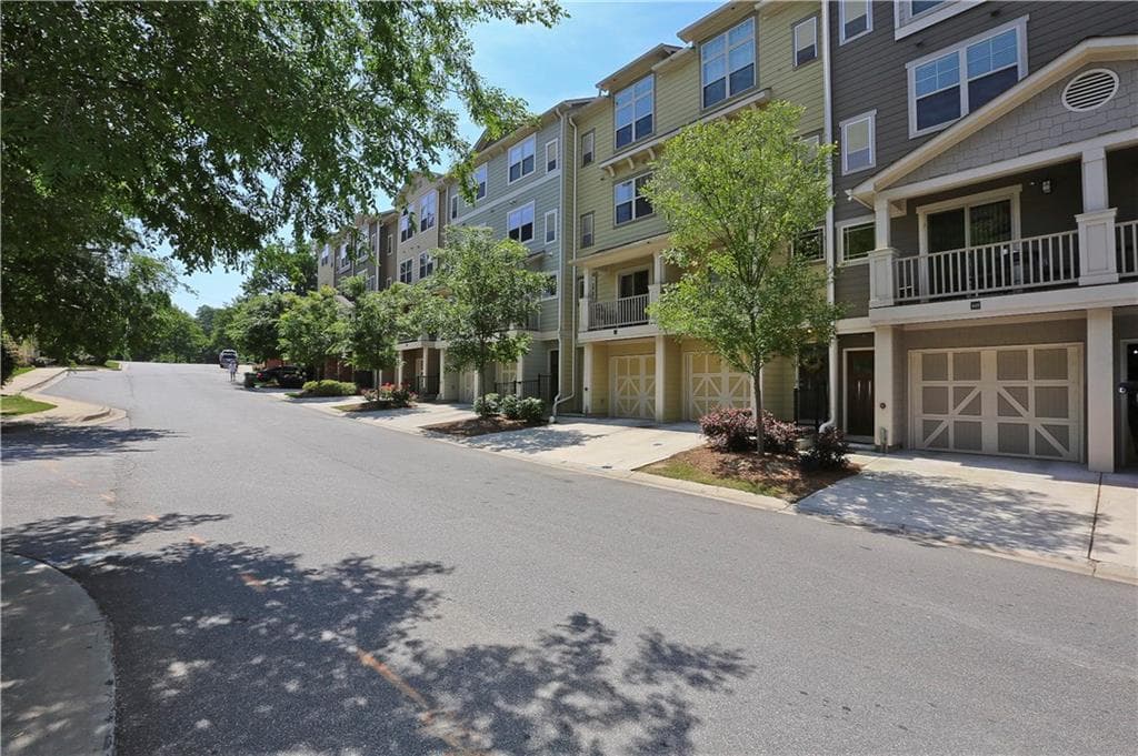 2 bedroom, 1,140 sq ft townhouse sold at 215 Semel Drive 452, Atlanta, GA 30309