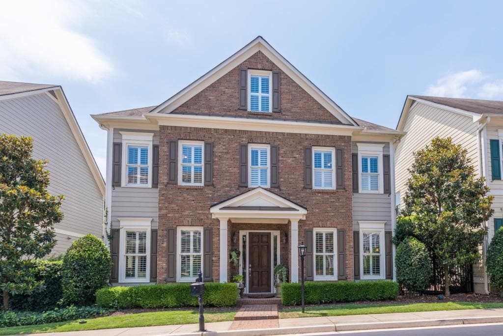 4 bedroom, 2,950 sq ft single family residence sold at 740 Calwood Chase, Roswell, GA 30075