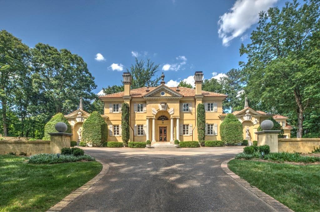 5 bedroom, 7,798 sq ft single family residence sold at 4491 Sentinel Post Road, Atlanta, GA 30327