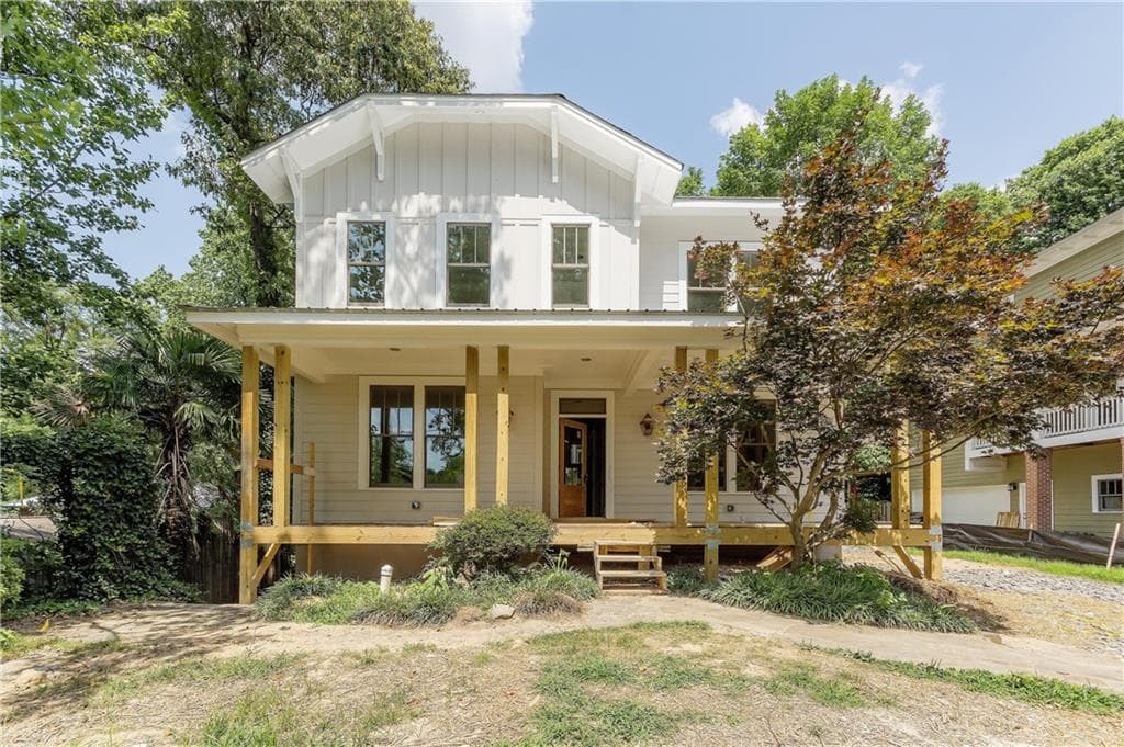 5 bedroom, 3,069 sq ft single family residence sold at 1841 Volberg Street, Atlanta, GA 30318
